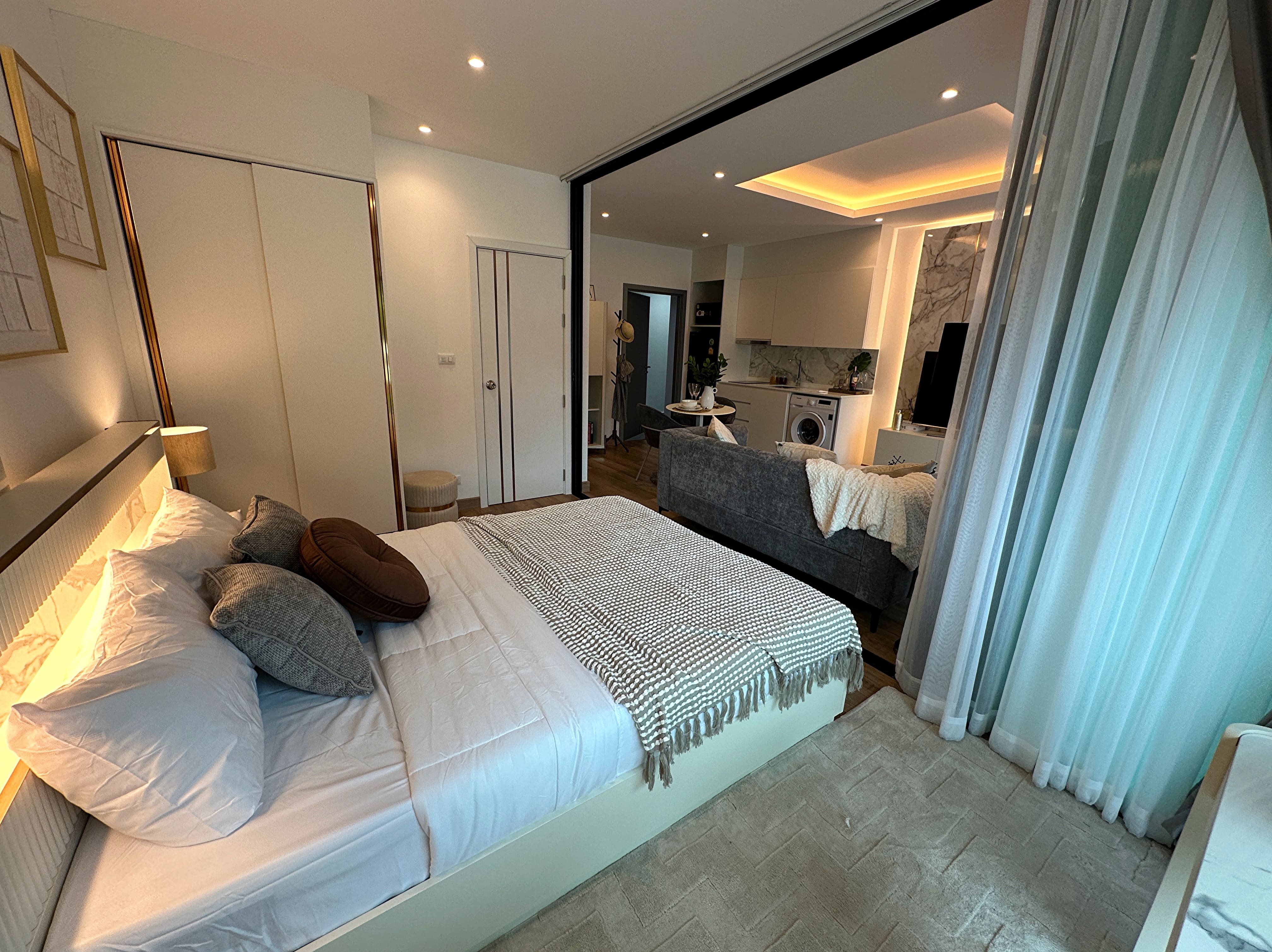 SIAM ORIENTAL OASIS interior photograph 2